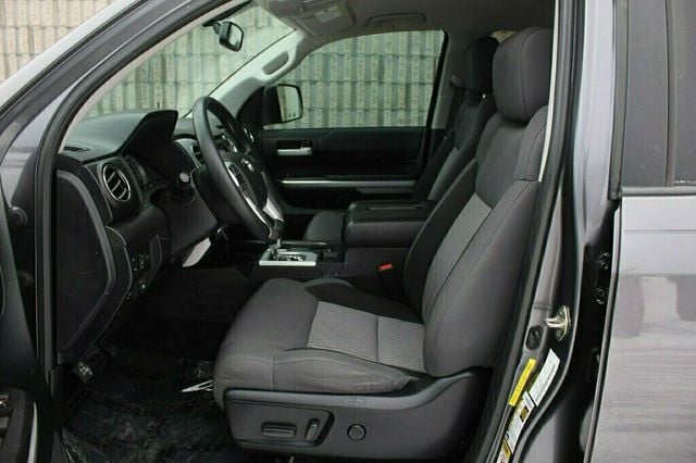 2017 Toyota Tundra SR5 UPGRADE PACKAGE NAVIGATION W/ PREMIUM AUDIO - 22957092 - 24