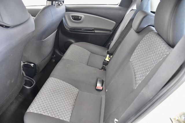 2017 Toyota Yaris 3-Door L Automatic - 23073596 - 9
