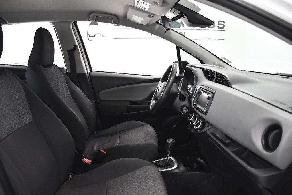2017 Toyota Yaris 3-Door L Automatic - 23073596 - 15