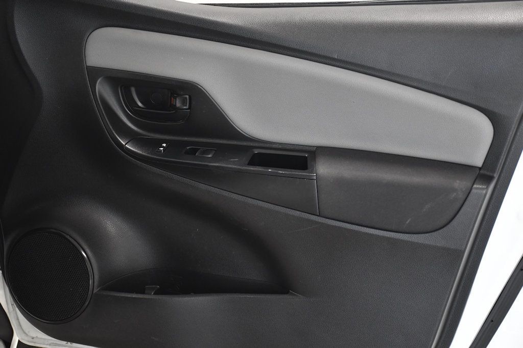 2017 Toyota Yaris 3-Door L Automatic - 23073596 - 17