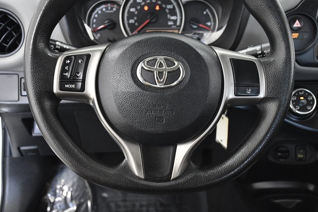 2017 Toyota Yaris 3-Door L Automatic - 23073596 - 19