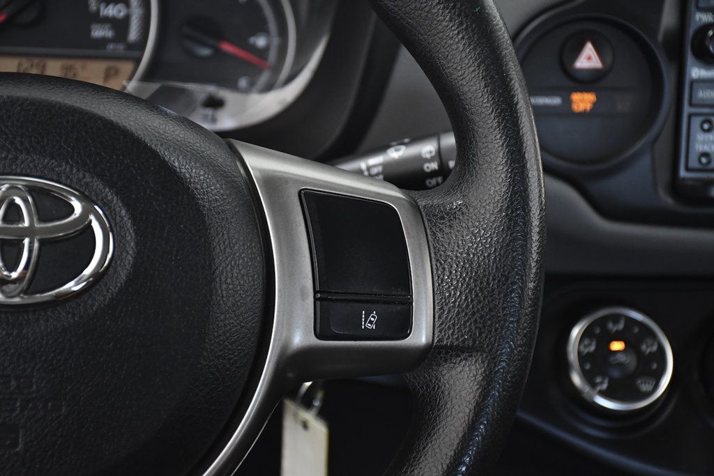 2017 Toyota Yaris 3-Door L Automatic - 23073596 - 21