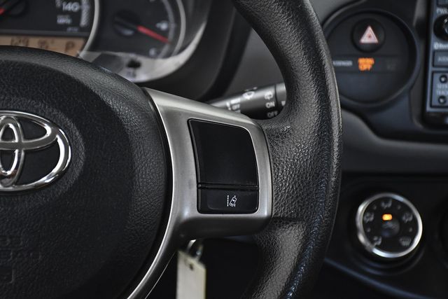 2017 Toyota Yaris 3-Door L Automatic - 23073596 - 21