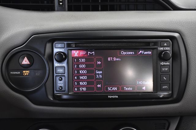 2017 Toyota Yaris 3-Door L Automatic - 23073596 - 25