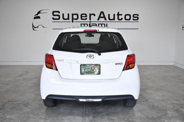 2017 Toyota Yaris 3-Door L Automatic - 23073596 - 4