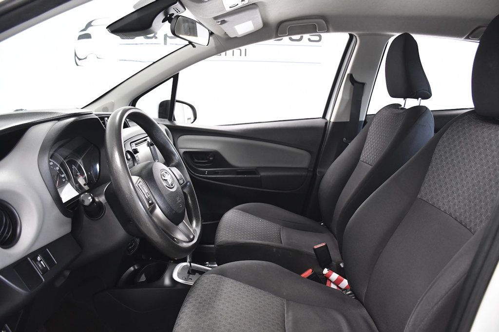 2017 Toyota Yaris 3-Door L Automatic - 23073596 - 6