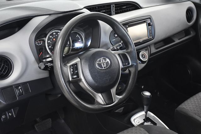 2017 Toyota Yaris 3-Door L Automatic - 23073596 - 7