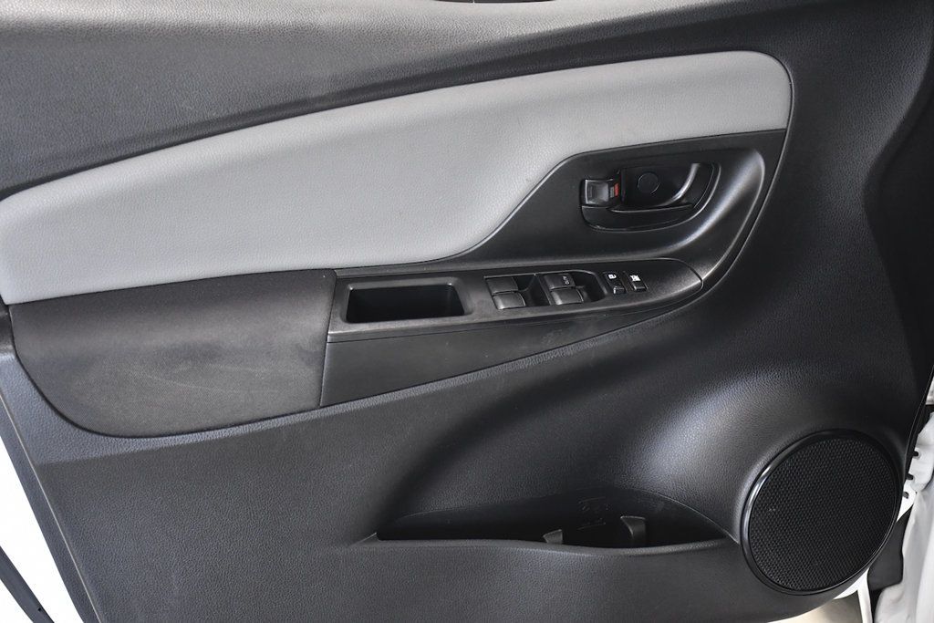 2017 Toyota Yaris 3-Door L Automatic - 23073596 - 8
