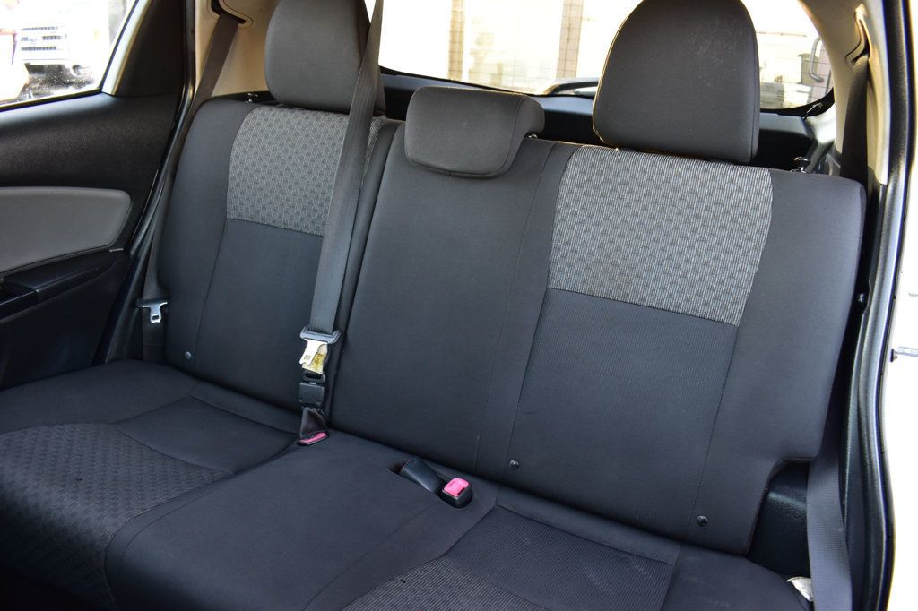 2017 Toyota Yaris 5-Door L Automatic - 22958503 - 20