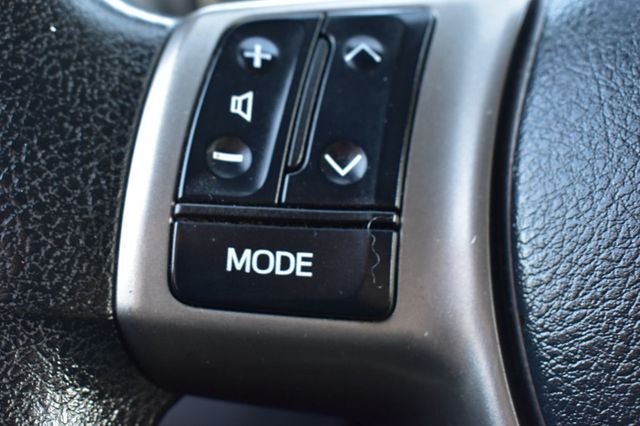 2017 Toyota Yaris 5-Door L Automatic - 22958503 - 27