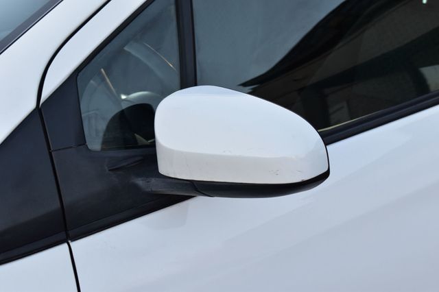 2017 Toyota Yaris 5-Door L Automatic - 22958503 - 42