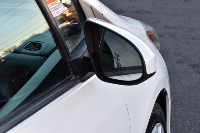 2017 Toyota Yaris 5-Door L Automatic - 22958503 - 44