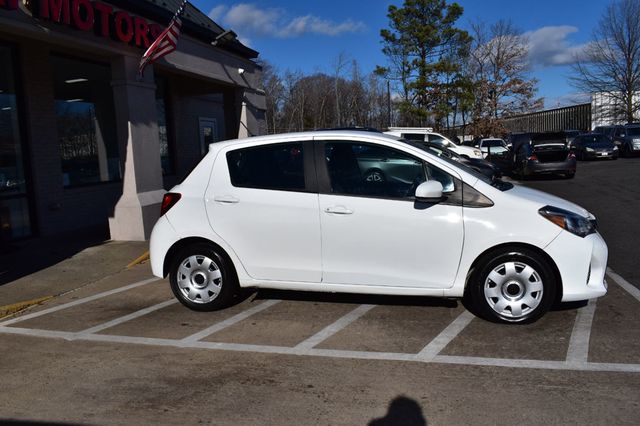 2017 Toyota Yaris 5-Door L Automatic - 22958503 - 5