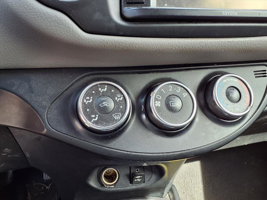 2017 Toyota Yaris L - 22930395 - 11