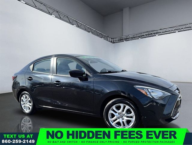 2017 Toyota Yaris iA 6A - 22991976 - 0