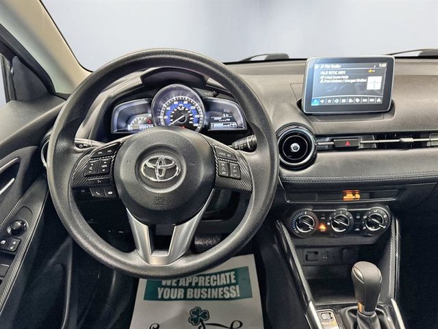 2017 Toyota Yaris iA 6A - 22991976 - 14