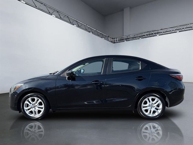 2017 Toyota Yaris iA 6A - 22991976 - 1