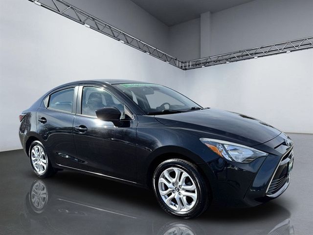 2017 Toyota Yaris iA 6A - 22991976 - 7