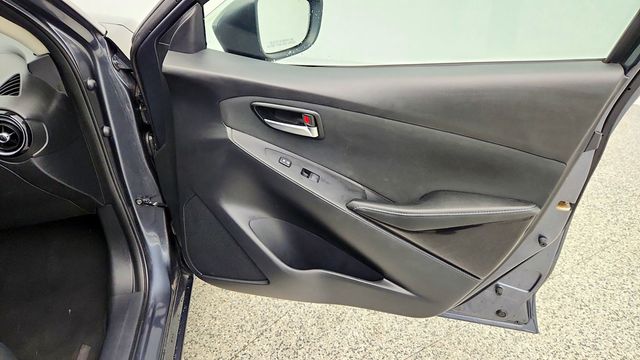 2017 Toyota Yaris iA Automatic - 23094532 - 24