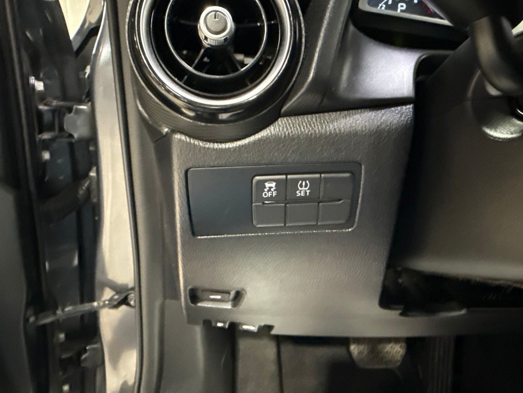 2017 Toyota Yaris iA Base - 23021285 - 11