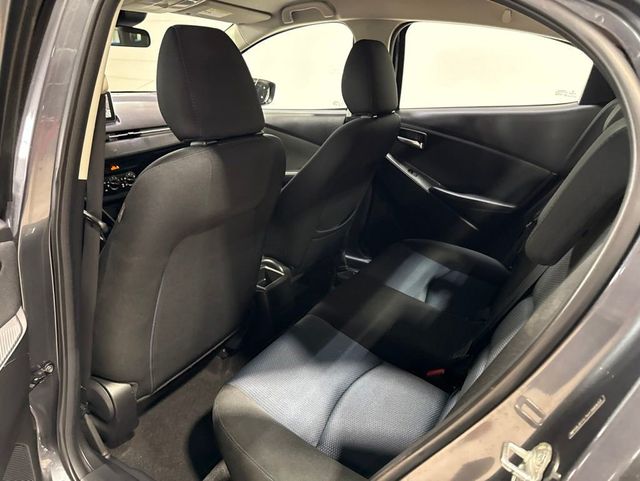 2017 Toyota Yaris iA Base - 23021285 - 25