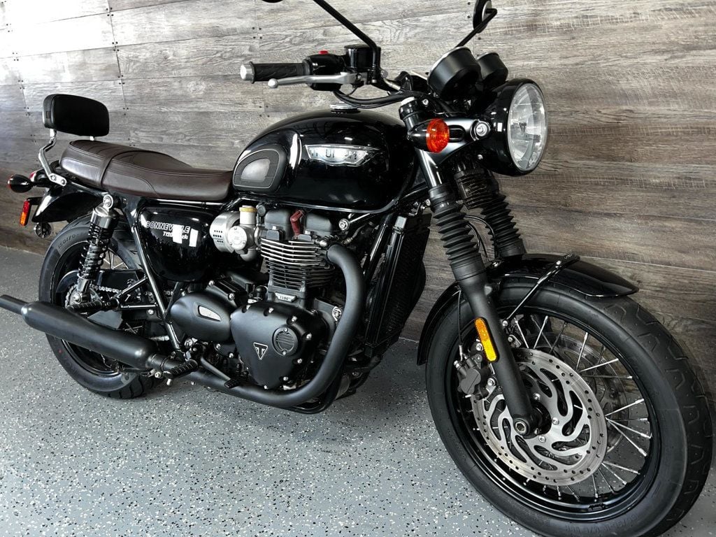 2017 Triumph Bonneville T120 One Owner! - 22773158 - 1