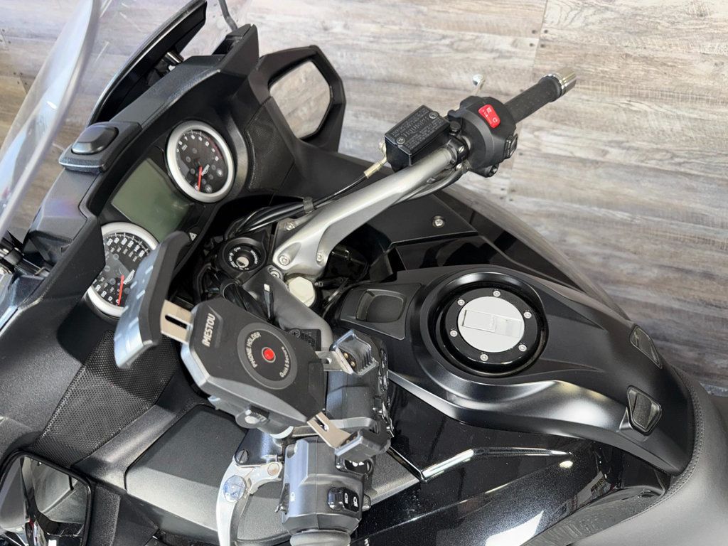 2017 Triumph Trophy SE SUPER CLEAN! - 22991996 - 11