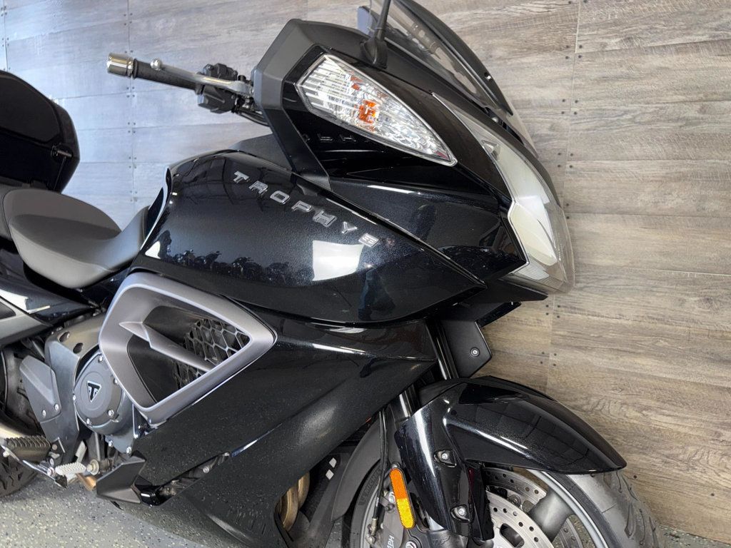 2017 Triumph Trophy SE SUPER CLEAN! - 22991996 - 4