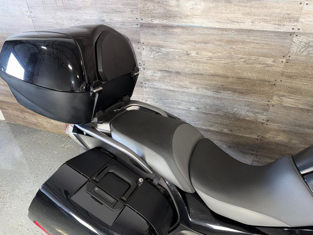 2017 Triumph Trophy SE SUPER CLEAN! - 22991996 - 7