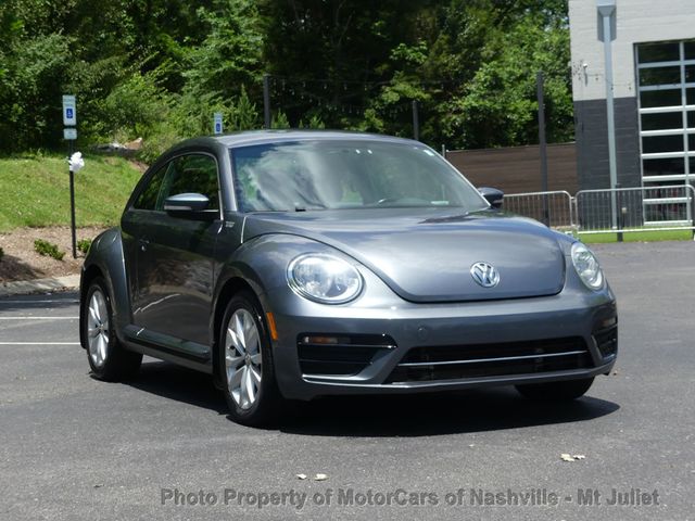 2017 Volkswagen Beetle 1.8T Classic Automatic - 22998576 - 4