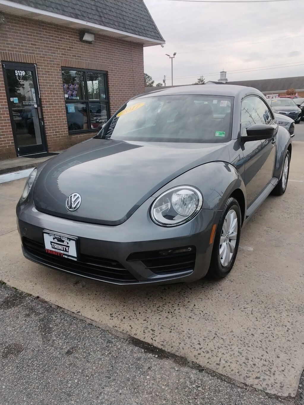 2017 Volkswagen Beetle 1.8T S Automatic - 22955089 | Video 1