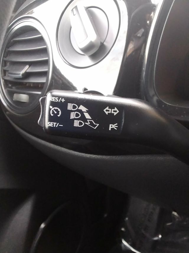 2017 Volkswagen Beetle 1.8T S Automatic - 22955089 - 12