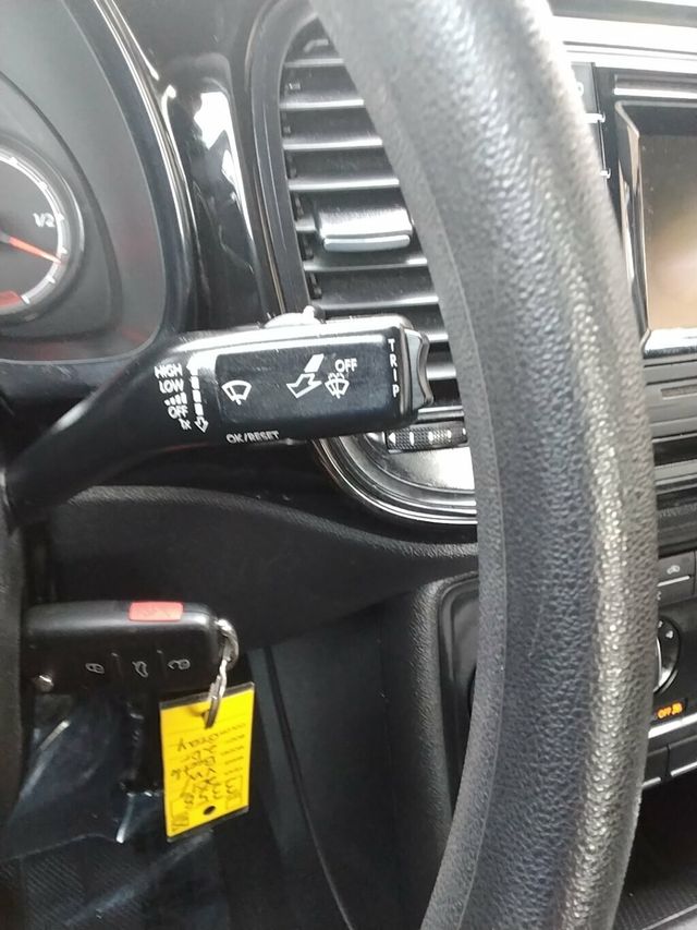 2017 Volkswagen Beetle 1.8T S Automatic - 22955089 - 13