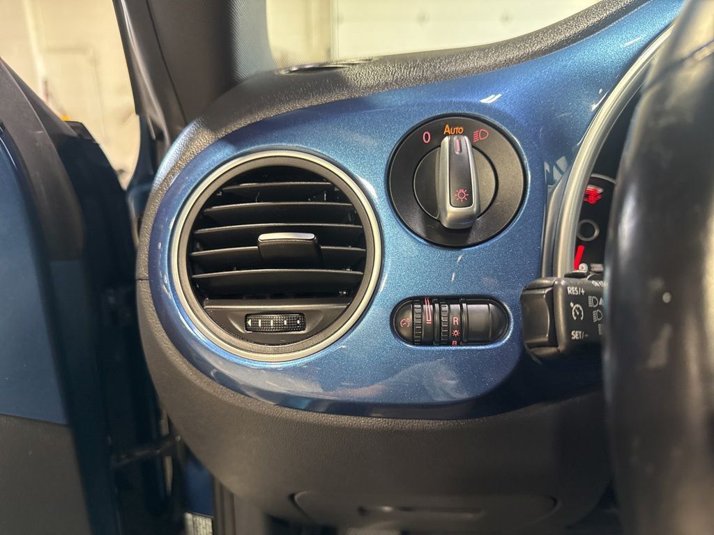 2017 Volkswagen Beetle 1.8T SE Automatic - 23036650 - 12