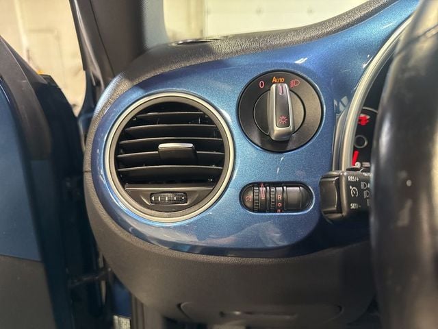2017 Volkswagen Beetle 1.8T SE Automatic - 23036650 - 12