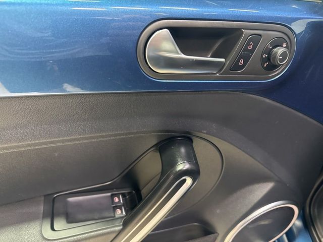 2017 Volkswagen Beetle 1.8T SE Automatic - 23036650 - 24