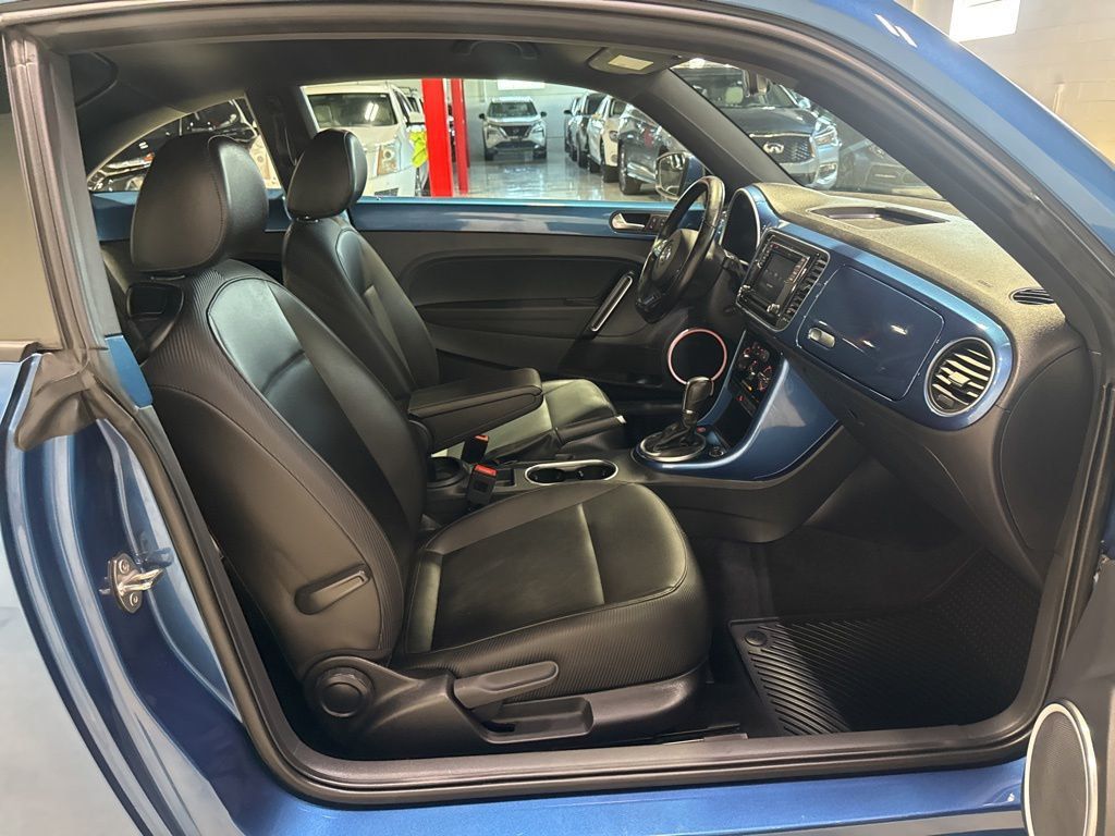 2017 Volkswagen Beetle 1.8T SE Automatic - 23036650 - 26
