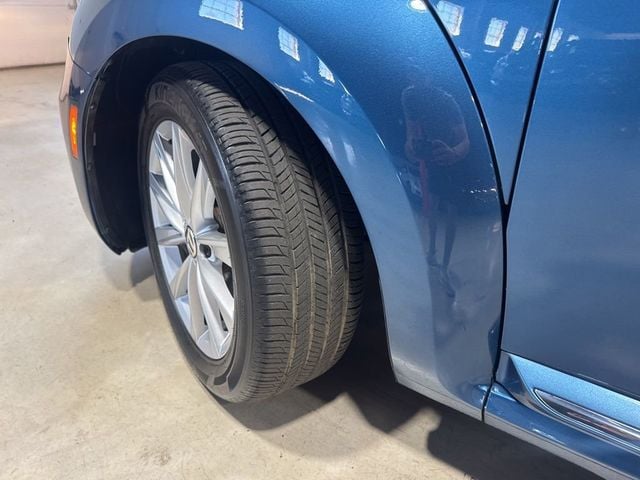 2017 Volkswagen Beetle 1.8T SE Automatic - 23036650 - 2