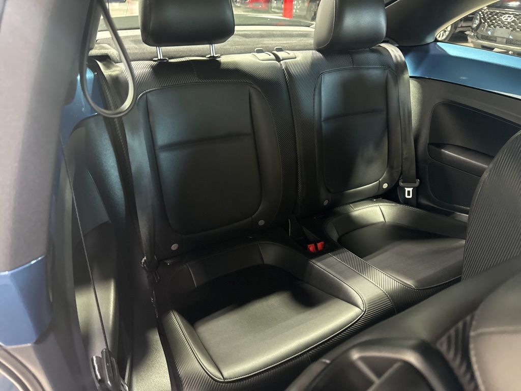 2017 Volkswagen Beetle 1.8T SE Automatic - 23036650 - 29
