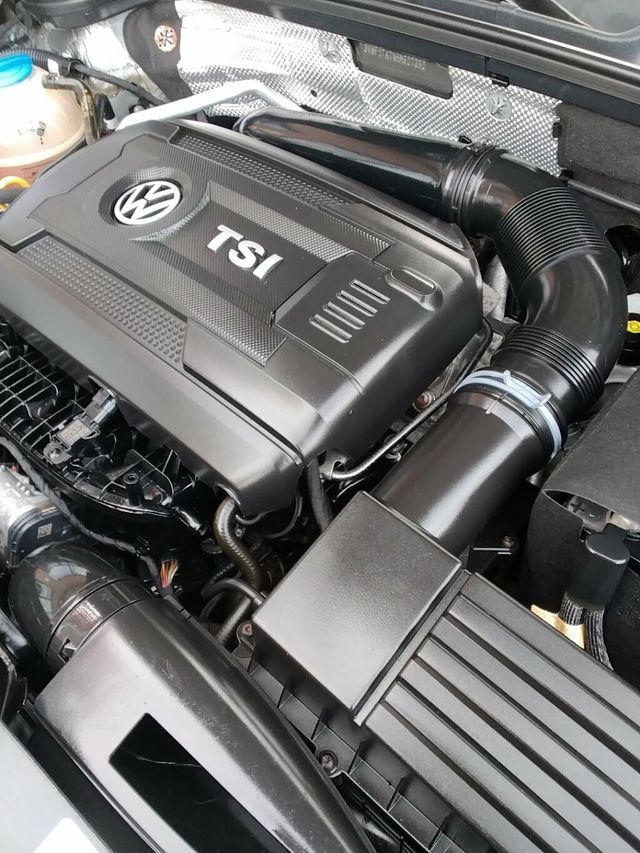 2017 Volkswagen Beetle 1.8T SEL Automatic - 22955089 - 24