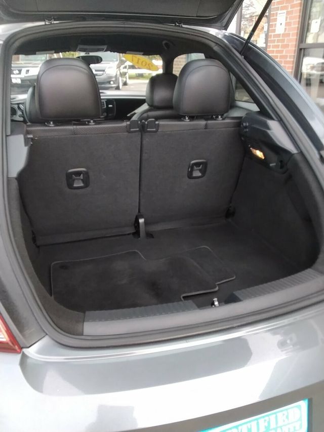 2017 Volkswagen Beetle 1.8T SEL Automatic - 22955089 - 25