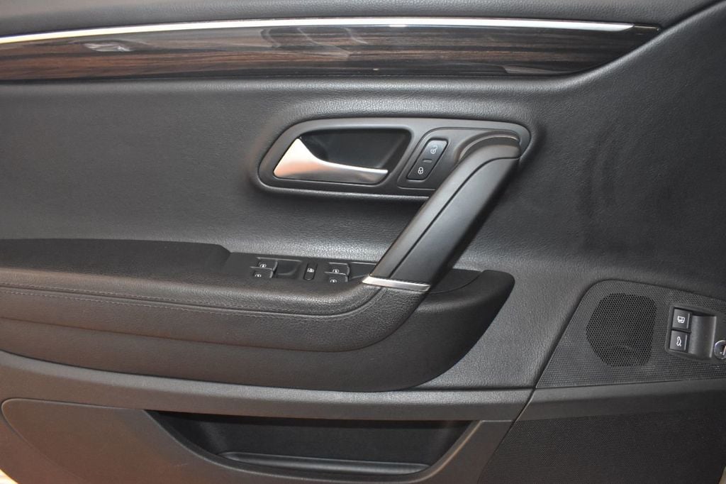 2017 Volkswagen CC 2.0T Sport DSG PZEV - 22245651 - 11