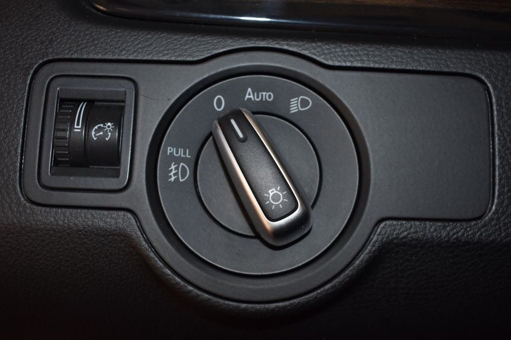 2017 Volkswagen CC 2.0T Sport DSG PZEV - 22245651 - 13