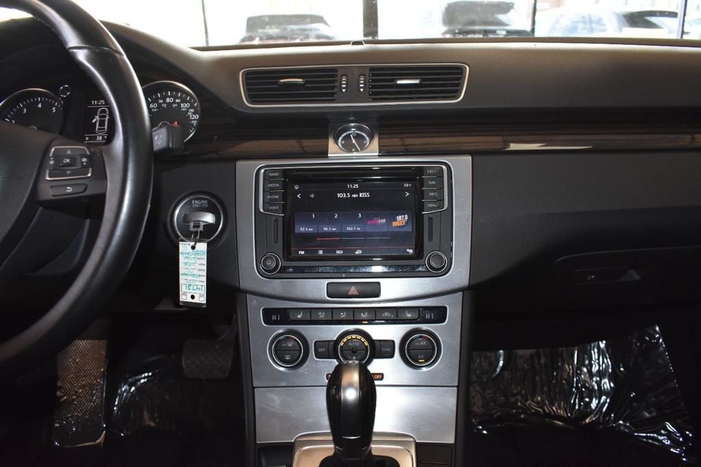 2017 Volkswagen CC 2.0T Sport DSG PZEV - 22245651 - 17