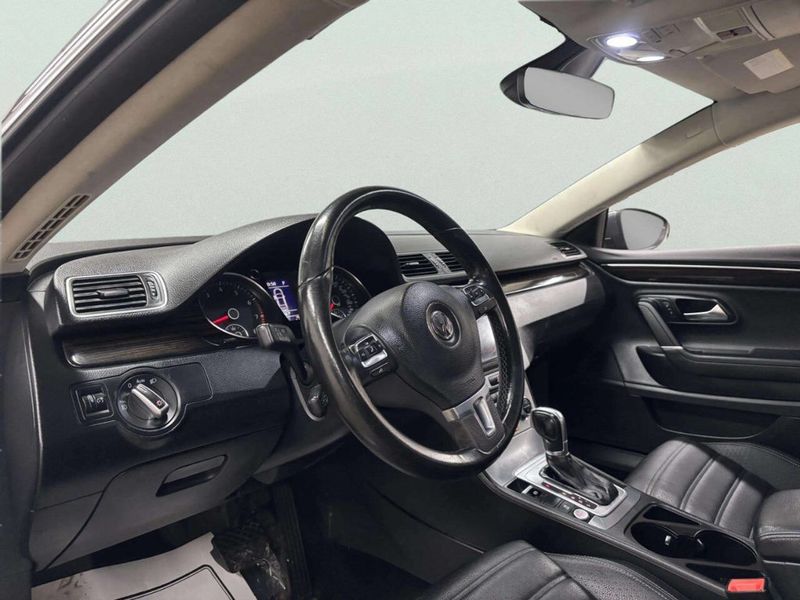 2017 Volkswagen CC 2.0T Sport DSG PZEV - 22984888 - 11