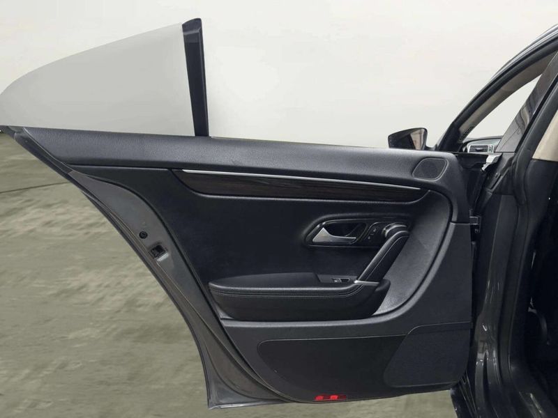 2017 Volkswagen CC 2.0T Sport DSG PZEV - 22984888 - 13