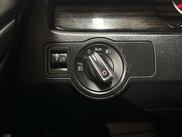 2017 Volkswagen CC 2.0T Sport DSG PZEV - 22984888 - 35