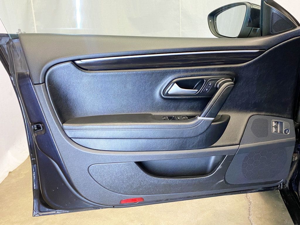 2017 Volkswagen CC 2.0T Sport DSG PZEV - 22963345 - 24