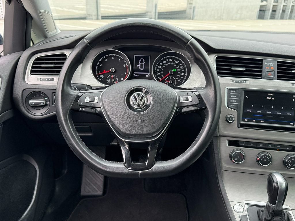 2017 Volkswagen Golf 1.8T 4-Door S Automatic - 22631107 - 25