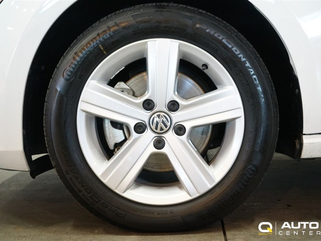 2017 Volkswagen Golf 1.8T 4-Door SE Automatic - 22974764 - 9